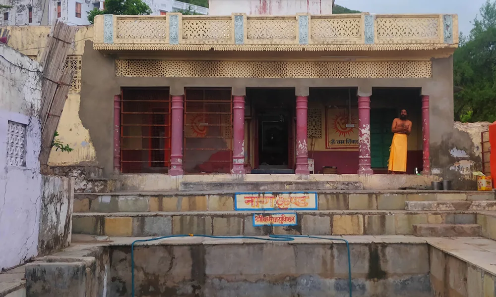 A colourful temple at a rural stop near Pushkar